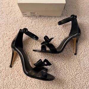 White House Black Market Black Bow Heels